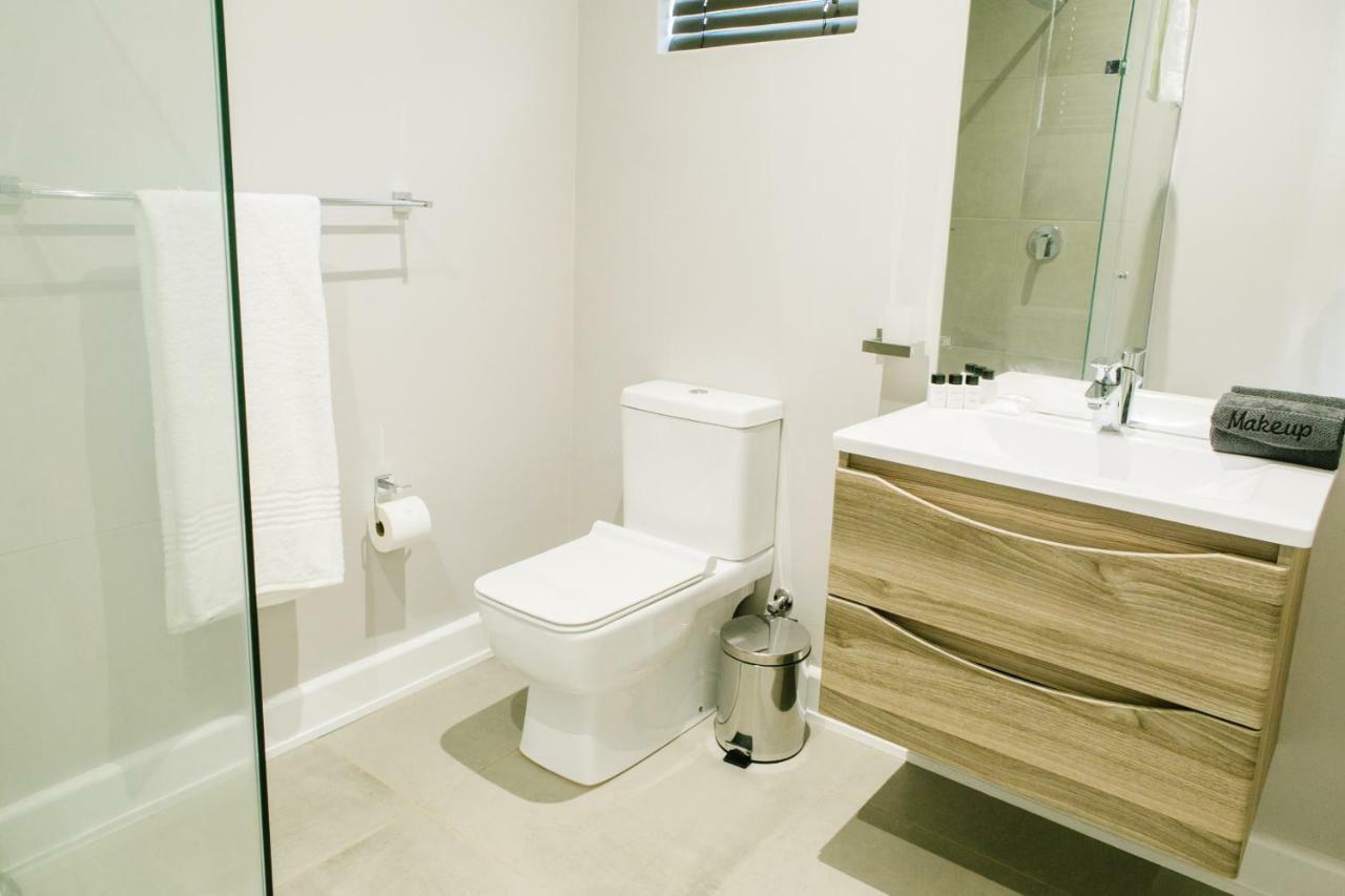 30 On Whites Guesthouse Bloemfontein Esterno foto
