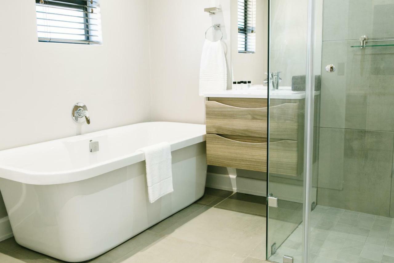 30 On Whites Guesthouse Bloemfontein Esterno foto