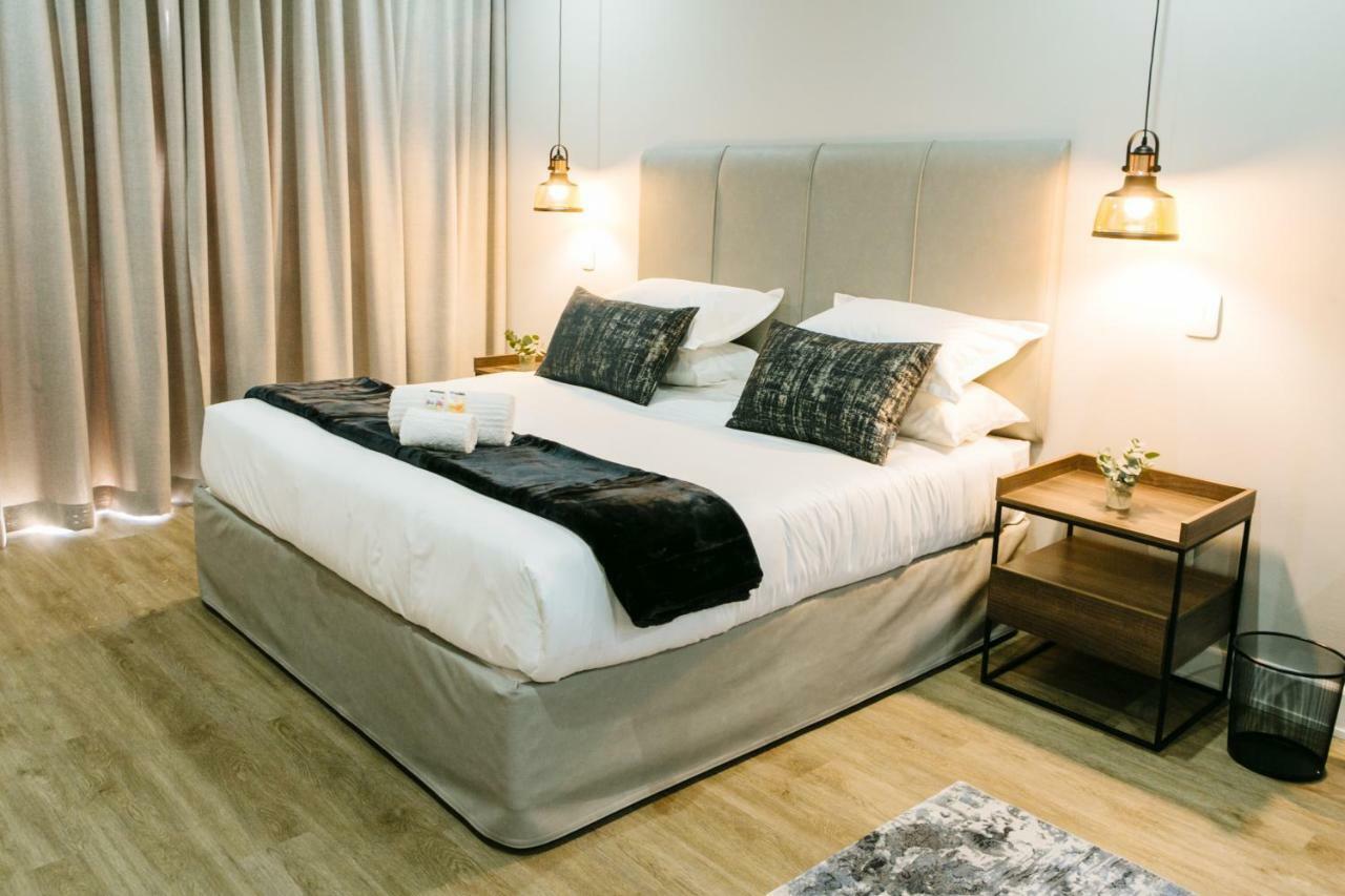 30 On Whites Guesthouse Bloemfontein Esterno foto