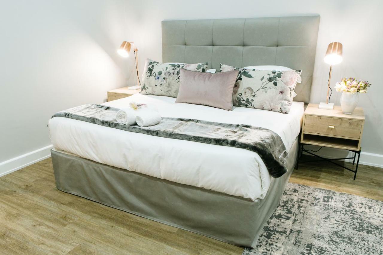30 On Whites Guesthouse Bloemfontein Esterno foto